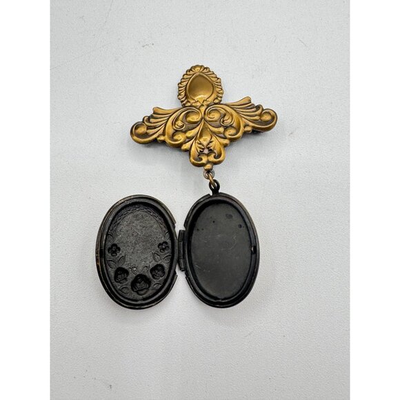 Romantic Vintage Locket Brooch Antiqued Gold Tone Floral Etched Oval Locket-Keep - Picture 5 of 6